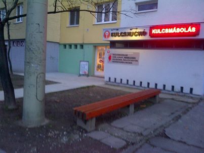 Kulcskuckó Szeged: Kulcsmásolás, késélezés, bélyegzőkészítés, fénymásolás